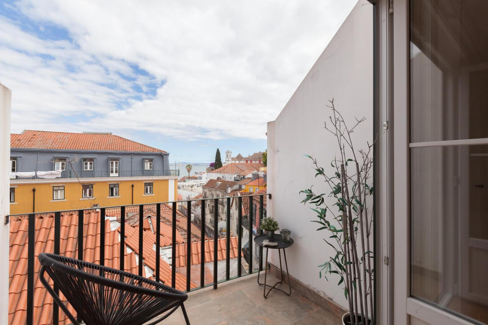 Flh Portas Do Sol Duplex With Terrace Leilighet Lisboa Eksteriør bilde